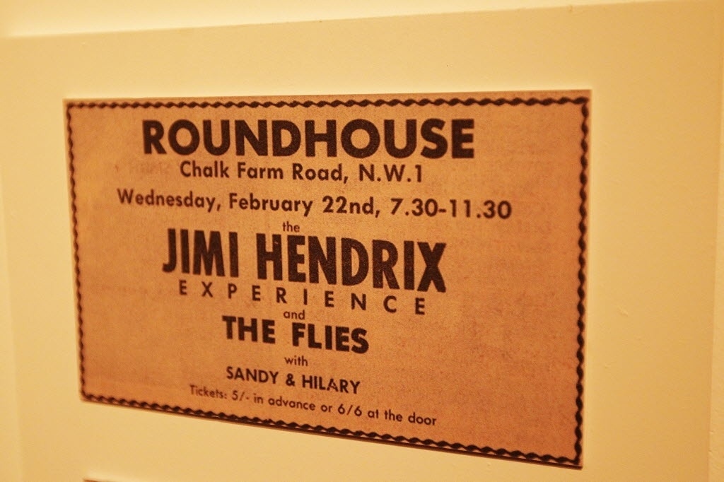 9.jun.2015 - A mostra "Hear My Train Comin Hendrix Hits London", em cartaz no Shopping JK Iguatemi, em São Paulo, chega apresentando peças da carreira do músico durante nove meses, entre 1966 e 1967, época em que estourou no mundo da música - Reinaldo Canato/UOL