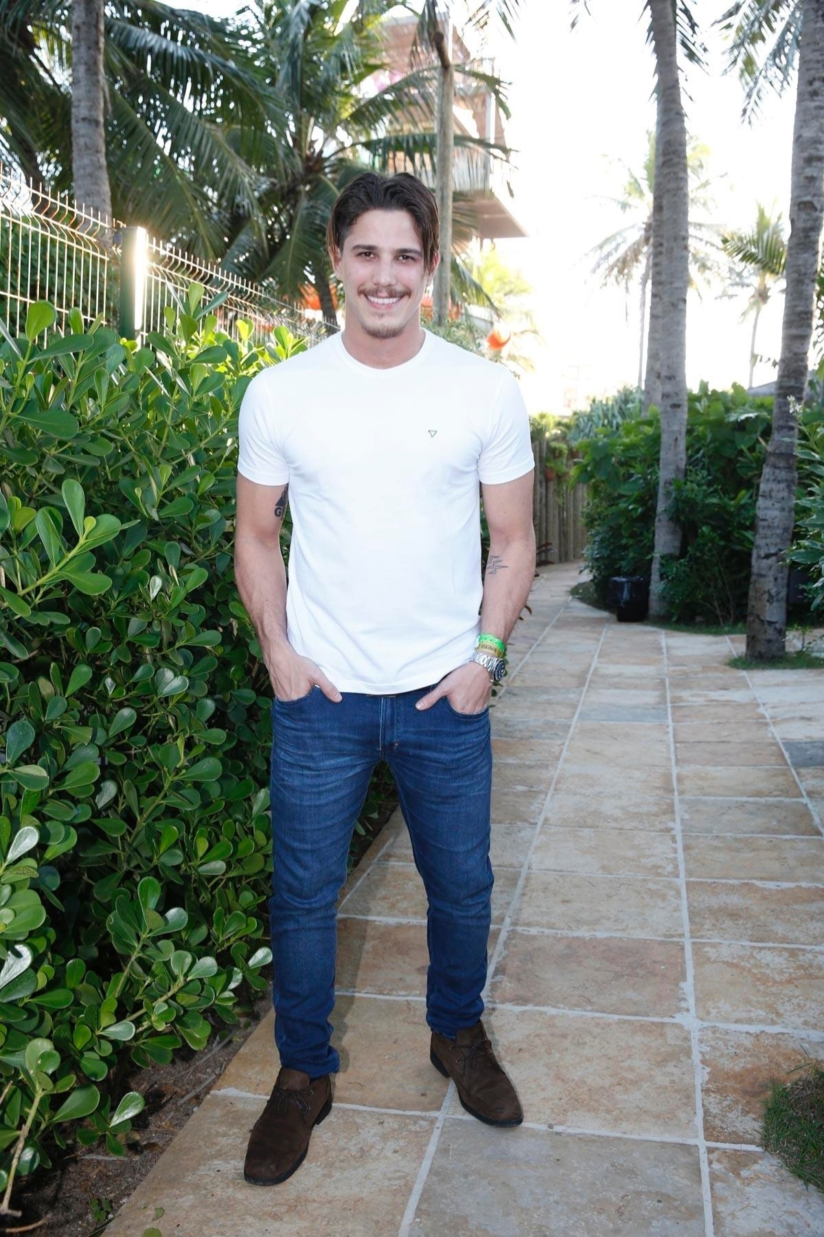 11.jun.2015 - Romulo Arantes Neto vai à gravação do DVD dos Aviões do Forró no Beach Park, em Fortaleza, capital do Ceará, nesta quinta-feira - Felipe Panfili/AgNews