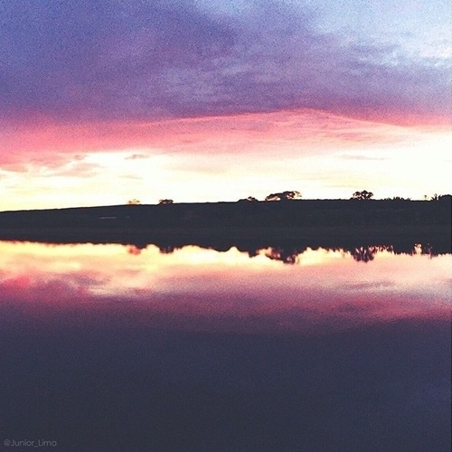 2015 - Junior Lima fotografou um belo pôr do sol em seu Instagram