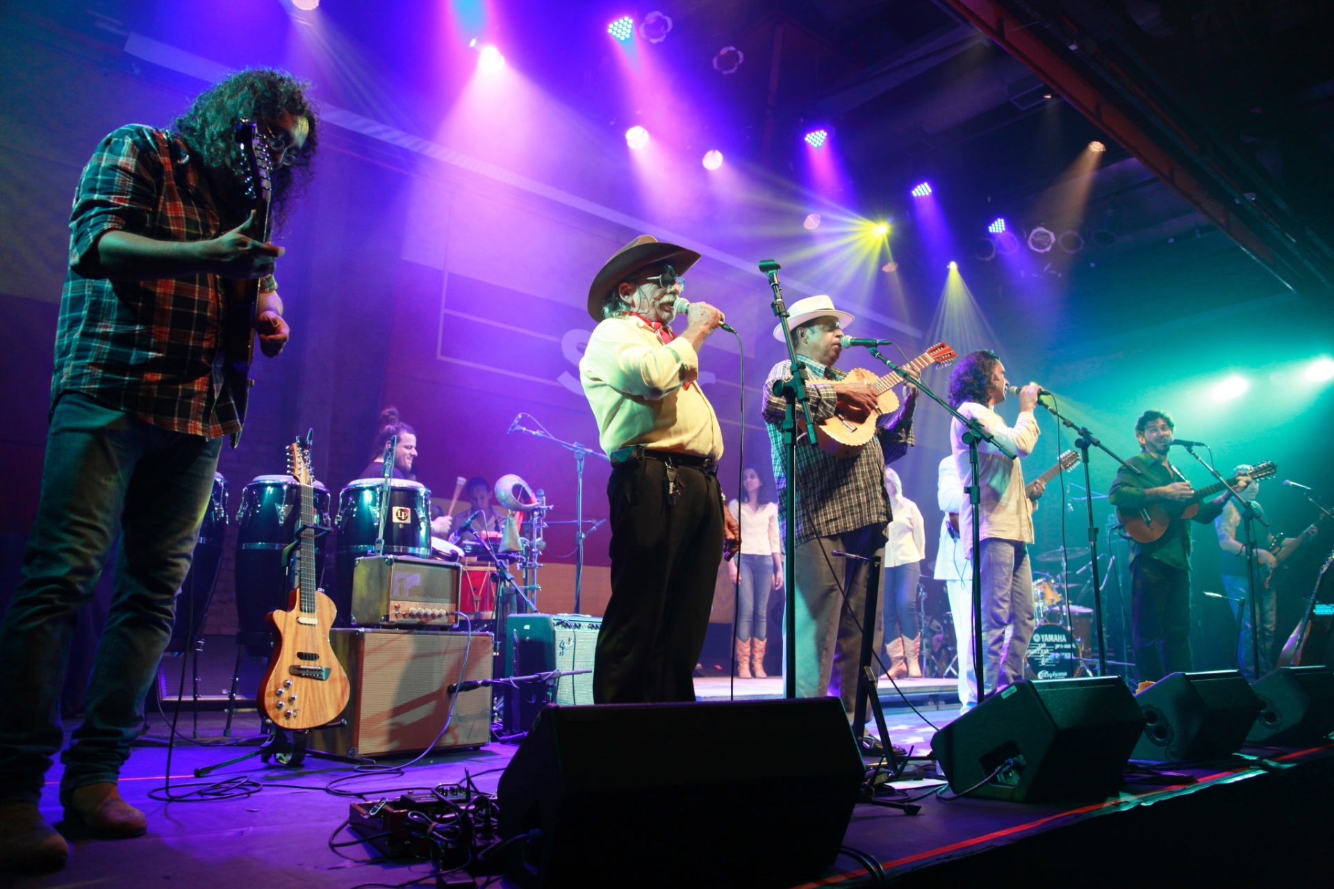 Liderado por Ricardo Vignini e com 15 anos de estrada, o grupo Matuto Moderno se apresenta ao lado do violeiro Índio Cachoeira e do grupo Favoritos do Catira às 23h59 de sábado (20), no Palco República. A atração destaca a música de raiz do Sudeste - Rita Perran