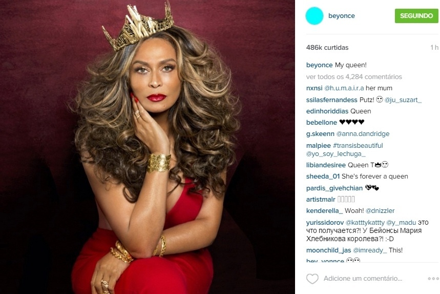 16.jun.2015 - Beyoncé decidiu tietar a mãe, a empresária Tina Knowles, ao publicar uma foto dela que ?é capa da revista 