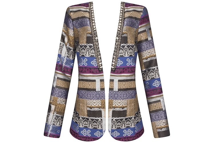 Blazer de jacquard com aplicação de pedras, da Lez a Lez. Preço: R$ 401,70. Informações: www.lezalez.com | Preço e disponibilidade pesquisados em junho de 2015 e sujeitos a alterações - Divulgação