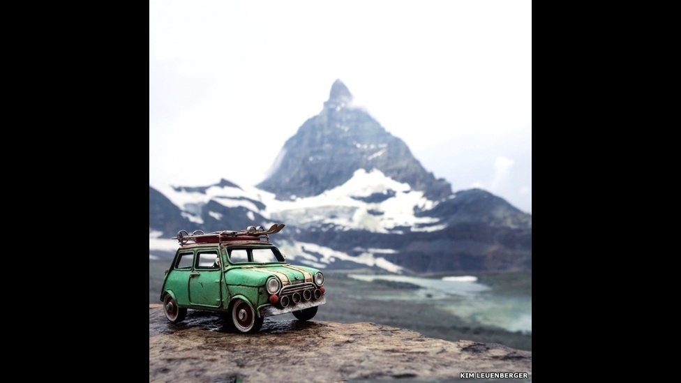 Foto de Kim Leuenberger que faz parte do projeto Travelling Cars - Kim Leuenberger