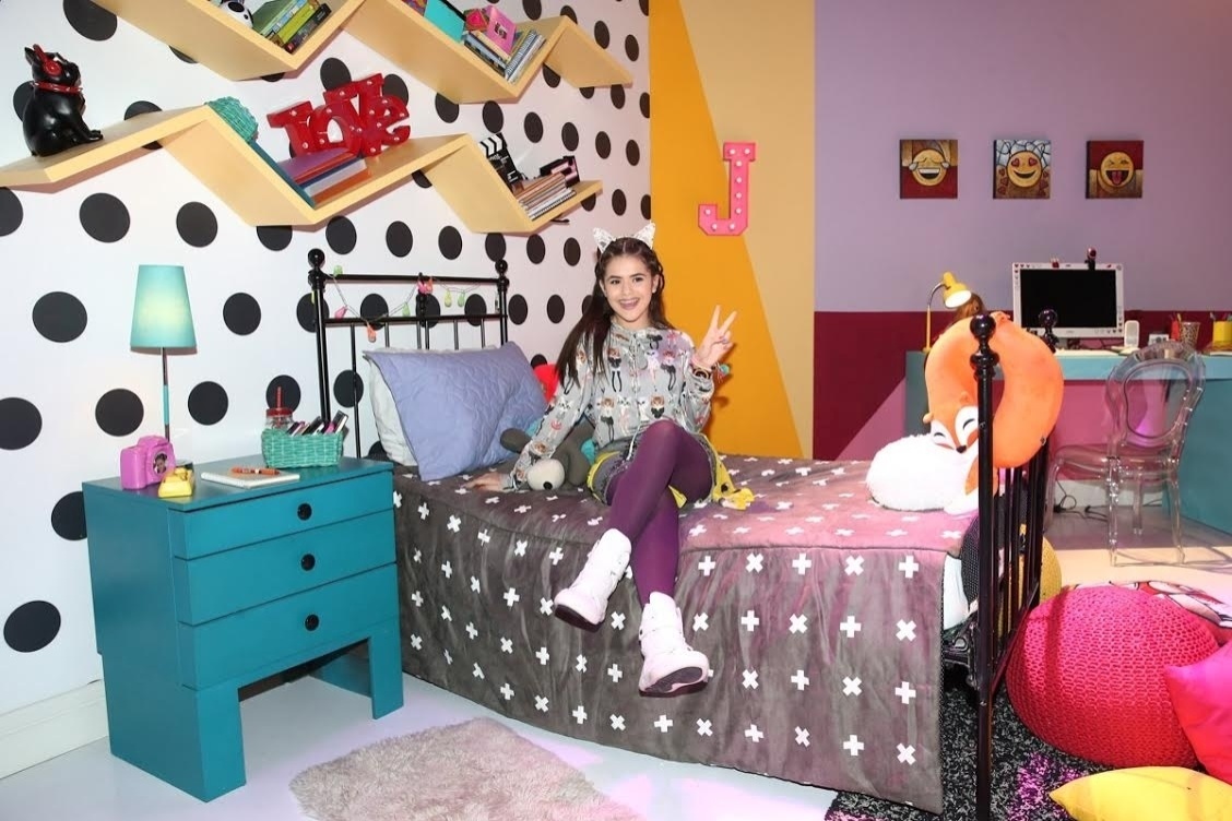 9.nov.2016 - Com visual moderno, Maisa Silva posa na apresentação da novela "Carinha de Anjo", do SBT. Ela interpretará Juliana - Manu Scarpa/Brazil News