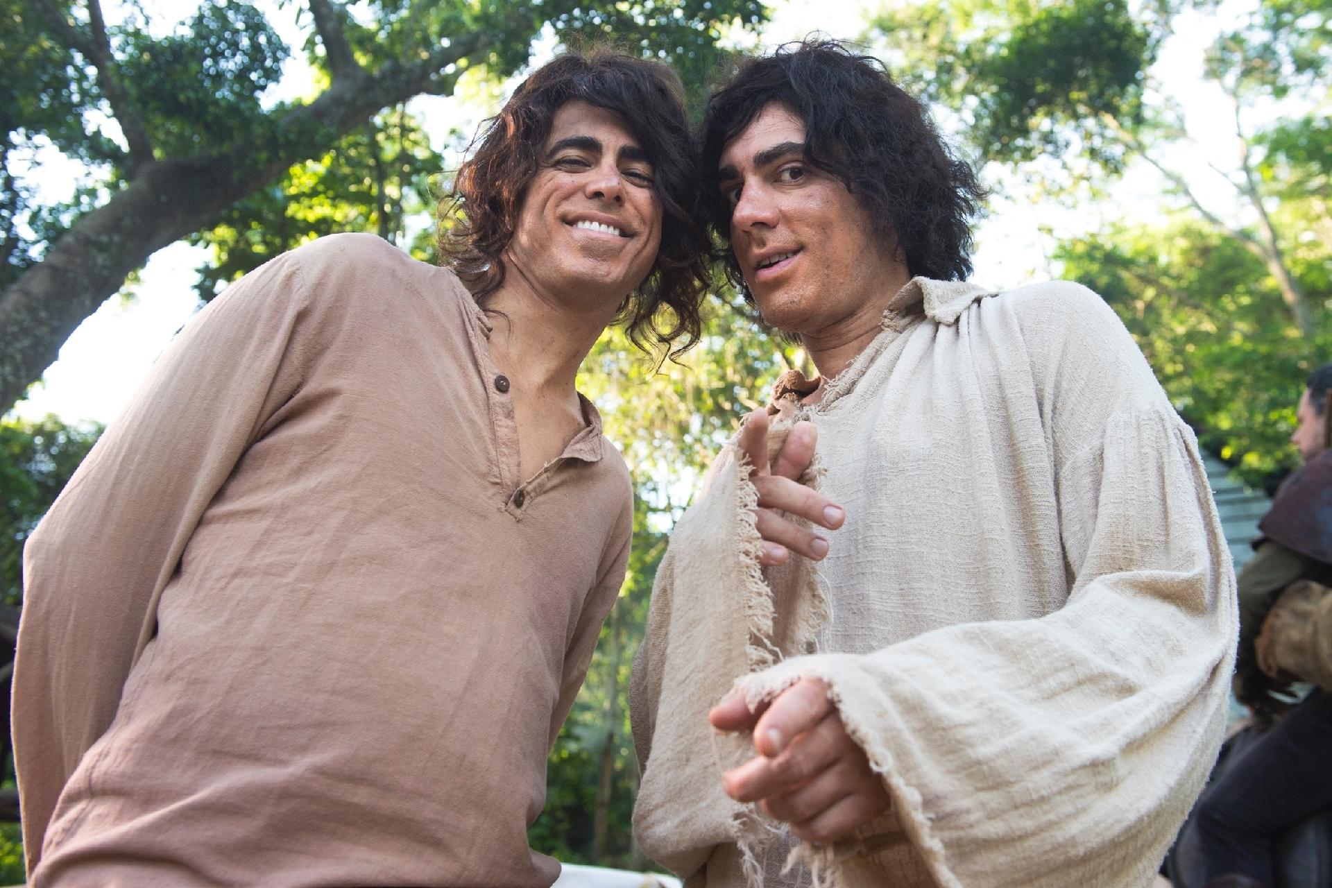 Marcius Melhem e Marcelo Adnet gravam esquete para a quarta temporada de "Tá no Ar", que estreia em 24 de janeiro na Globo - Caiuá Franco/TV Globo