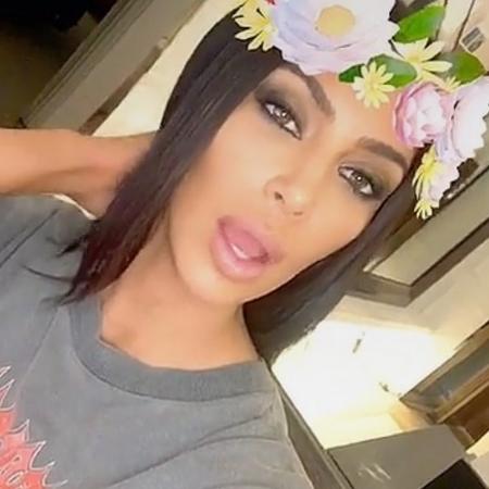 Kim Kardashian causa polêmica após pó branco misterioso aparecer em vídeo da socialite - Reprodução