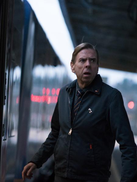 Cena do episódio "The Commuter", da série da Amazon "Electric Dreams" - Divulgação - Divulgação