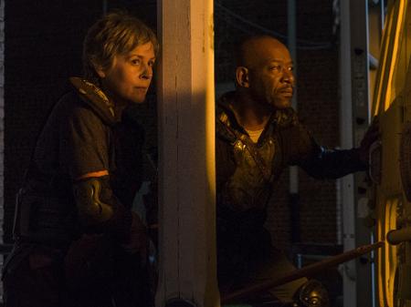 Morgan (à direita) vai sair de "Walking Dead" - Divulgação