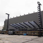 Detalhe da montagem do palco de Roger Waters, montado para ensaio técnico no Credicard Hall, zona sul de São Paulo - Simon Plestenjak/UOL