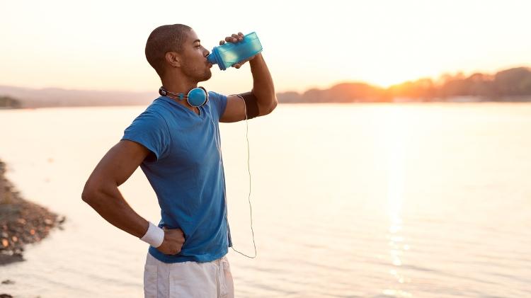 hidratação no treino - iStock - iStock