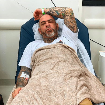 Henrique Fogaça é hospitalizado após sentir dores causadas por pedra no rim - Reprodução/Instagram