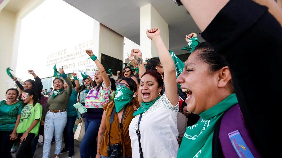 Mulheres celebram a legalização do aborto em Oaxaca  - REUTERS/Jose Luis Plata