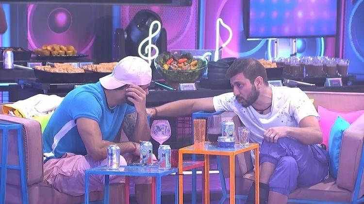 BBB 21: Rodolffo e Caio conversam sobre votar em Gilberto - Reprodução/Globoplay - Reprodução/Globoplay