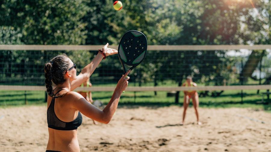 Raquete, bolas, sapatilha e mais: saiba do que você precisa para praticar beach tennis - Getty Images
