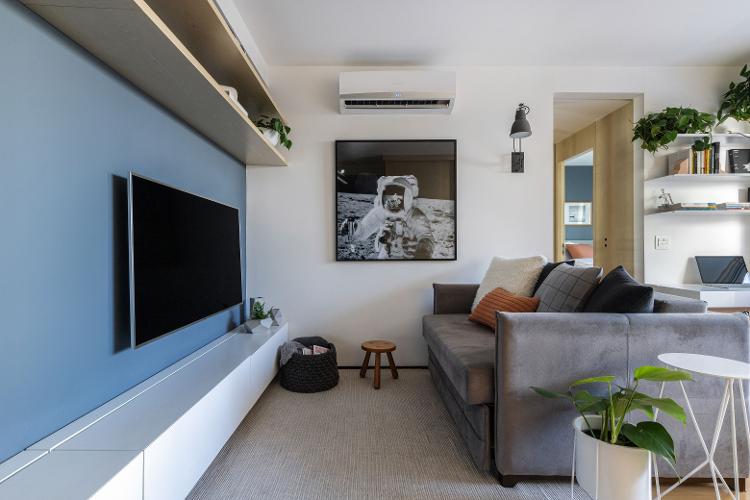 Como calcular a distância ideal entre o sofá e a TV? Veja essa e mais ...