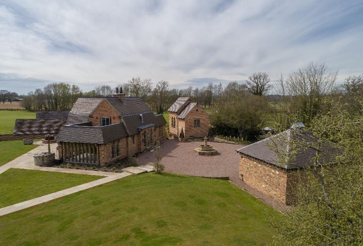 Funerária inglesa vira casa de férias em Worcestershire - Reprodução/ruralretreats.co.uk - Reprodução/ruralretreats.co.uk