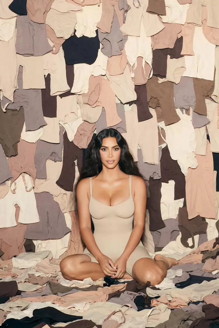 Como Kim Kardashian criou um império com a marca de shapewear Skims - Reprodução/Instagram - Reprodução/Instagram