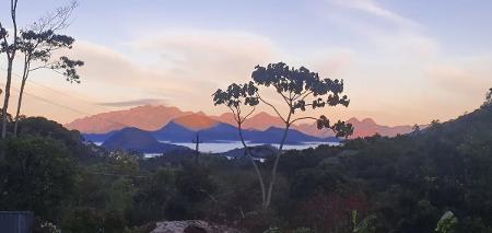 Vista para a Serra dos Órgãos Vista para a Serra dos Órgãos