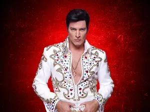 Leandro Lima vira Elvis no teatro e rejeita fama de galã: 'Sou atrapalhado'