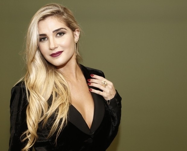 Parece baratinho, mas custou uma fortuna: Aline - AgNews