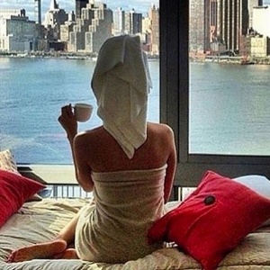 Isis registra momento em Nova York - Reprodução/Instagram/isisvalverde