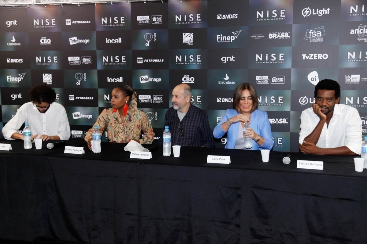 12.abr.2016 - Roberta Rodrigues, o diretor Roberto Berliner, Glória Pires e Fabrício Boliveira participam da coletiva de imprensa do filme "Nise - O Coração da Loucura" - Marcos Ribas/Brazil News