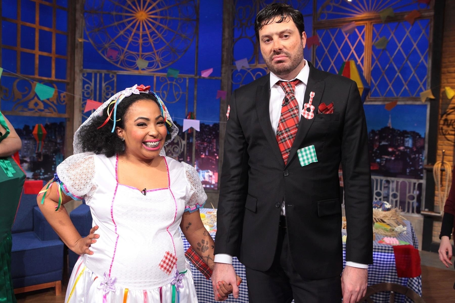 Danilo Gentili entra no clima de festa junina e transforma seu talk show, no SBT, em arraiá no programa que vai ao ar nesta quinta-feira (23) - Leonardo Nones/SBT