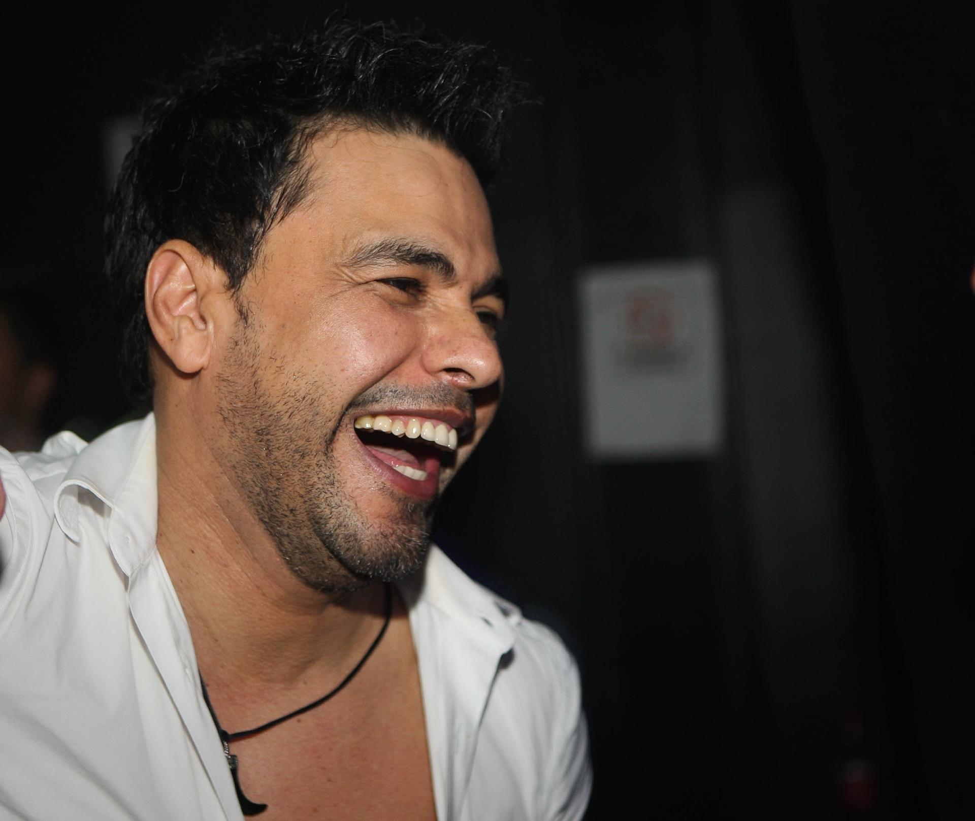 Mirosmar, mais conhecido como Zezé di Camargo, nasceu em 1962. O cantor faz 55 anos e está mais garotão. Pai de Wanessa, Camilla, Igor, ex de Zilu e atual noivo de Graciele Lacerda, ele gosta de malhar e parece querer curtir a vida adoidado desde que terminou seu casamento de 30 anos. Nas redes sociais, Zezé já polemizou algumas vezes com comentários ácidos para defender a mulher e a família - Zanone Fraissat/Folhapress