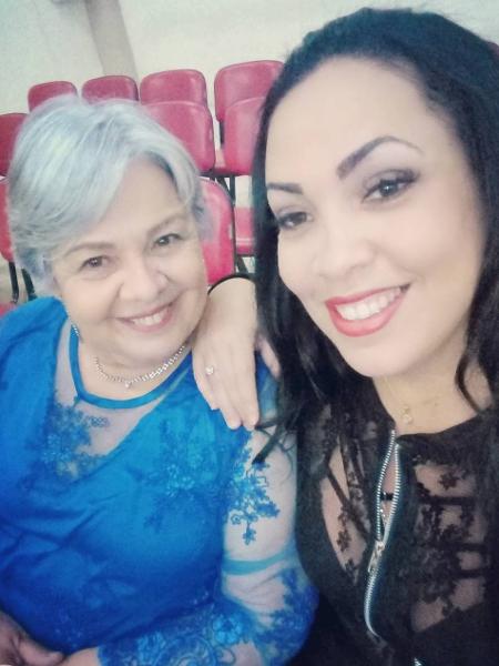 A professora Fátima Escobar e a filha Fabiana Escobar, a Bibi Perigosa - Arquivo Pessoal - Arquivo Pessoal