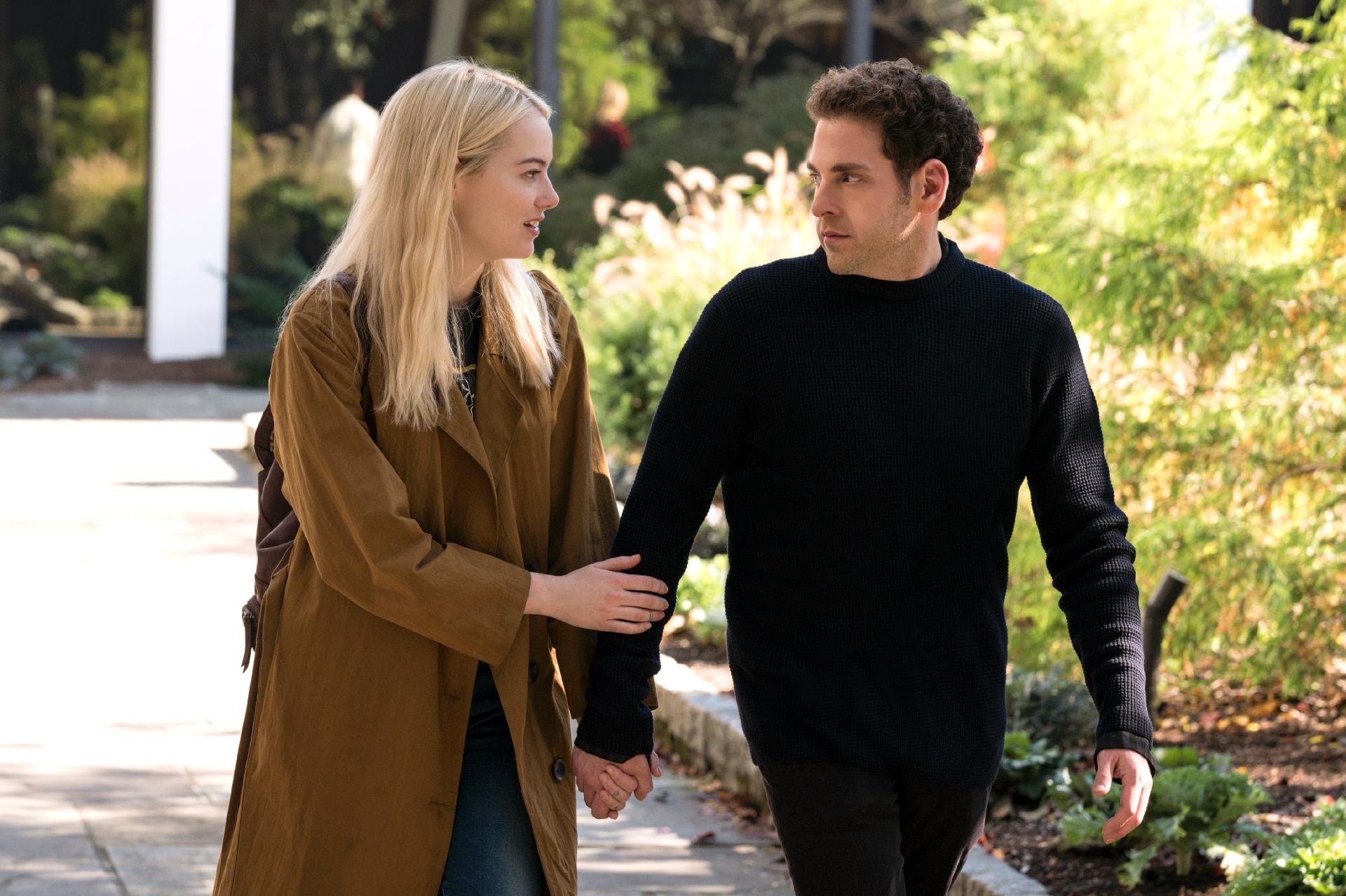 Emma Stone e Jonah Hill em cena do décimo episódio de "Maniac", nova minissérie da Netflix - Michele K. Short/Netflix