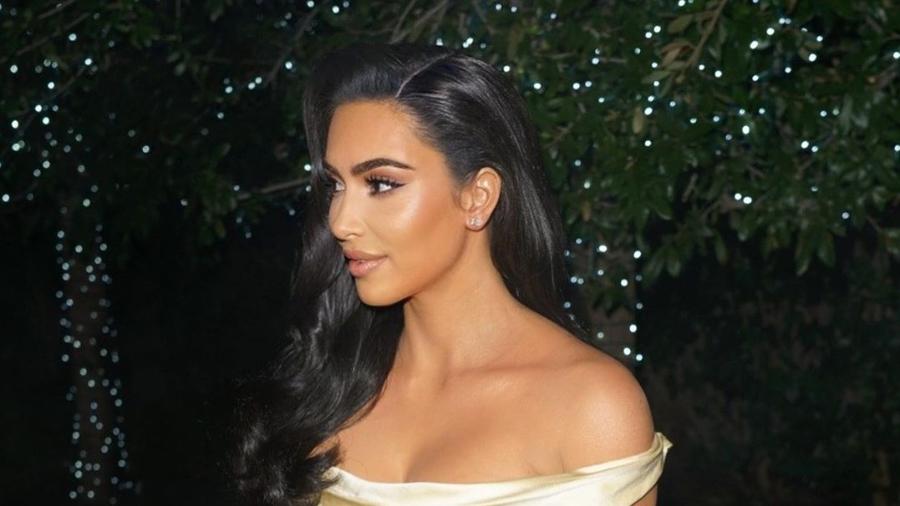 Kim Kardashian anunciou uma linha de roupas que envolvem a barriga; Jameela Jamil lançou reflexões sobre aceitação - Reprodução/Instagram