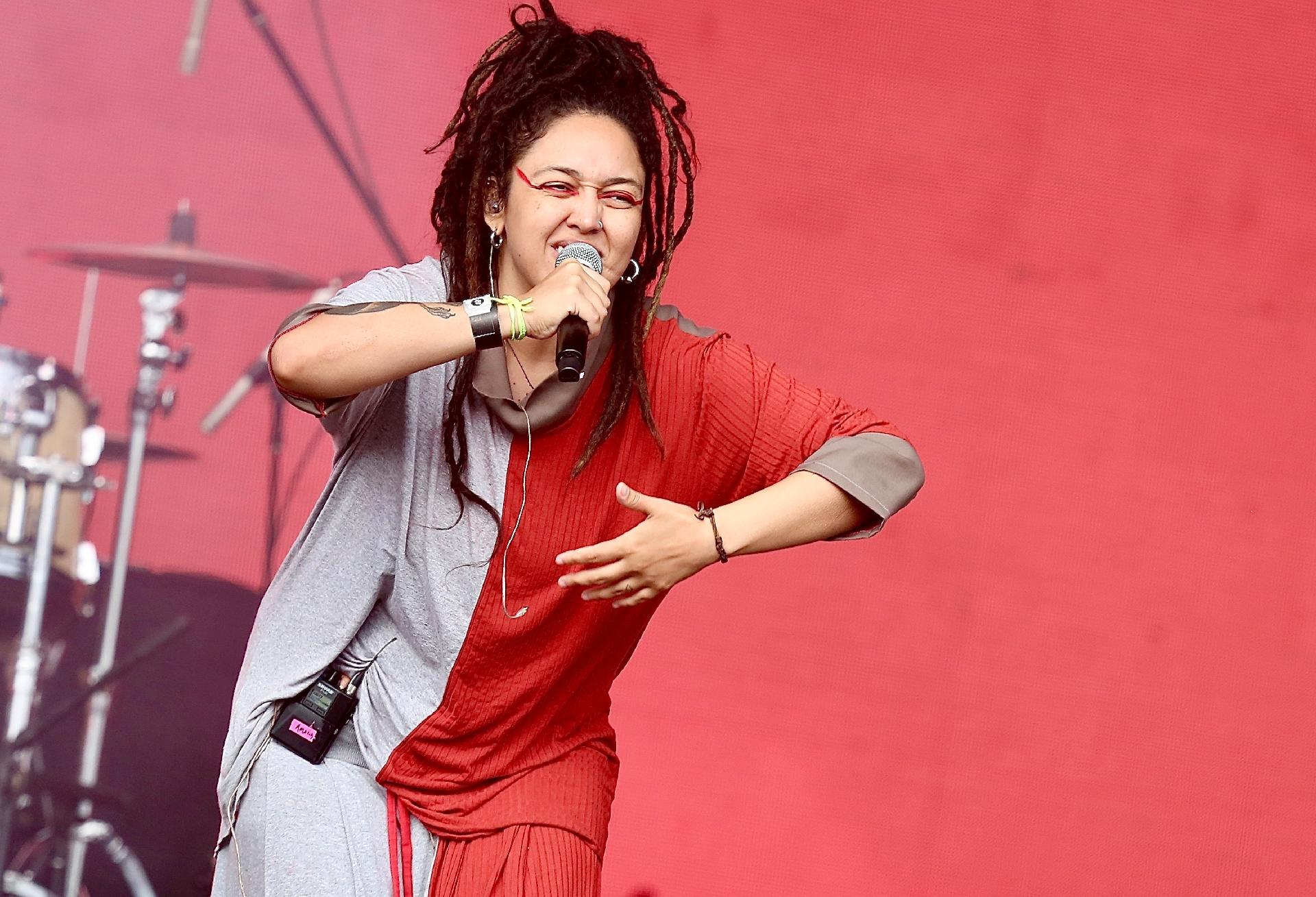 Grupo Mulamba faz show de protesto no segundo dia do festival GRLS!, em São Paulo - Iwi Onodera/UOL