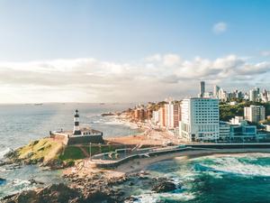 Farol da Barra, em Salvador, Bahia. Nordeste lidera planos na retomada das viagens - Getty Images