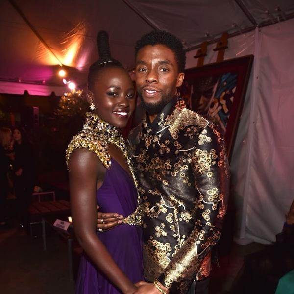 Lupita Nyong'o e Chadwick Boseman em evento de lançamento de "Pantera Negra"