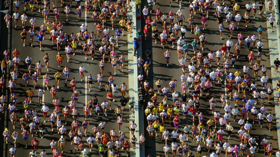 Principal prova de 42 km do mundo, a Maratona de Nova York reúne mais de 50 mil atletas amadores todos os anos Principal prova de 42 km do mundo, a Maratona de Nova York reúne mais de 50 mil atletas amadores todos os anos