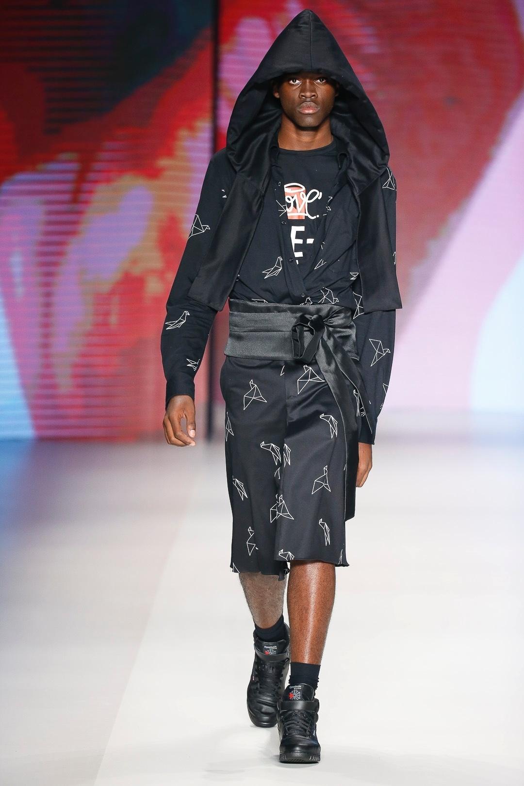 LAB desfila coleção na SPFW N42  - Alexandre Schneider/UOL