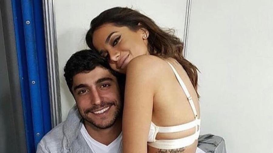 Anitta aparece em foto com o noivo, Thiago Magalhães - Reprodução/Instagram/euleodias