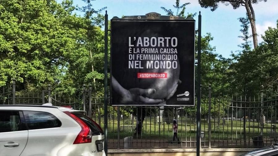 Campanha da CitzenGo em Roma - Reprodução/Facebook