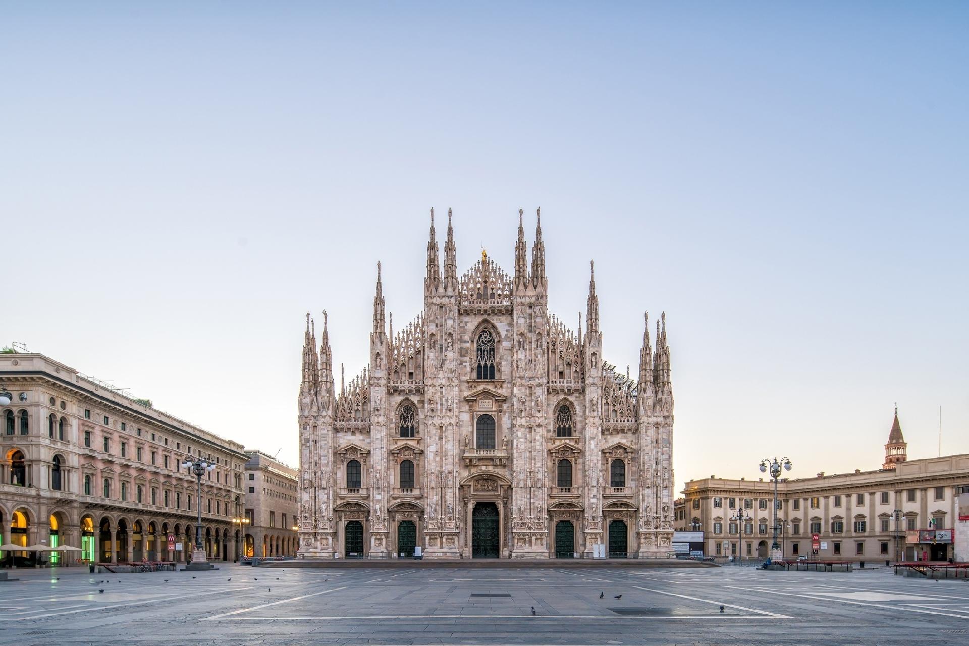 Catedral de Milão é reaberta apesar da ameaça do novo coronavírus ...