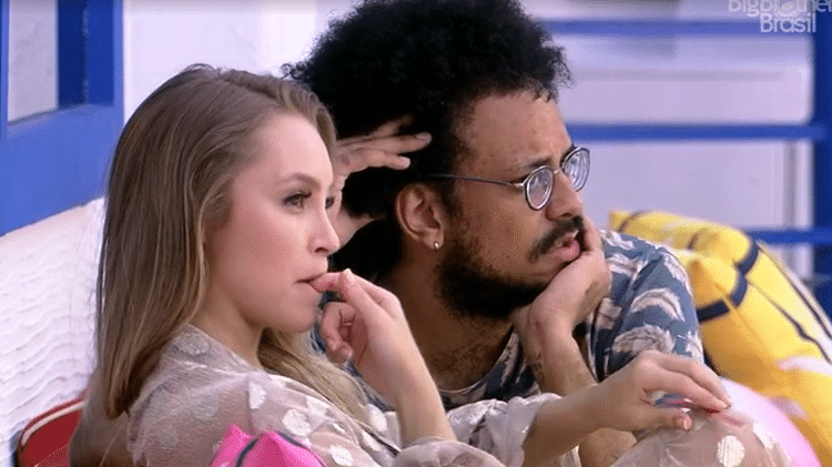 BBB 21: Carla e João Luiz conversam - Reprodução Globoplay - Reprodução Globoplay