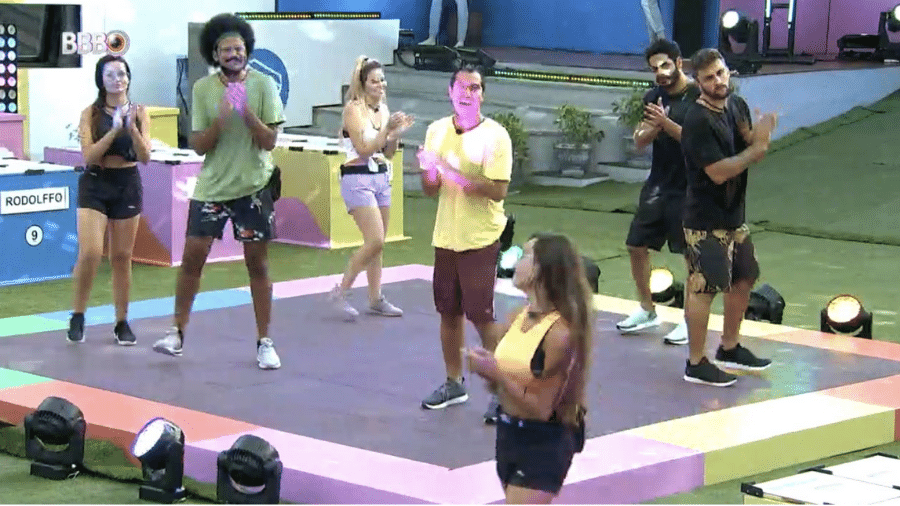 BBB 21: Thaís desiste da prova do líder e é aplaudida por brothers - Reprodução/Globoplay