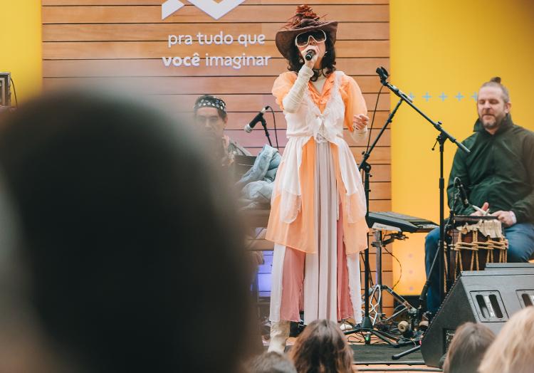 O show da cantora Mãeana no festival Turá, no domingo (30), em São Paulo
