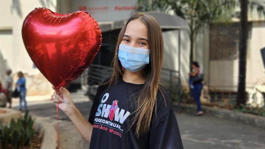 Ana Luiza Freitas, de 22 anos, passou por um transplante de coração no ano passado