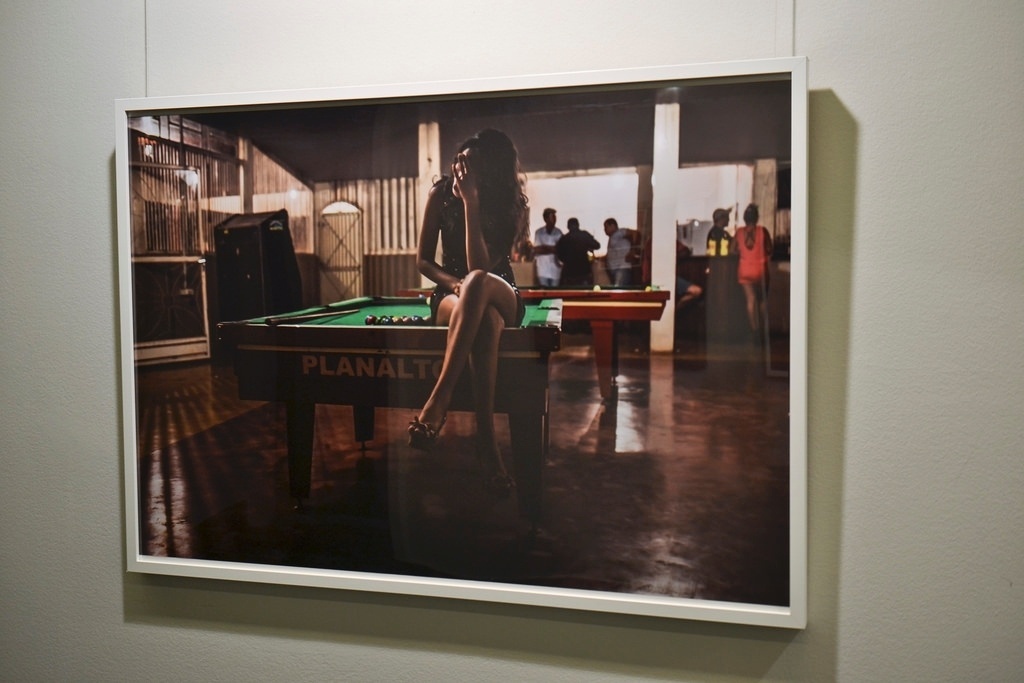 Imagens da exposição "Estradas dos Grãos", do brasileiro Ricardo Teles, que denuncia desperdício de alimentos nas estradas brasileiras - Divulgação