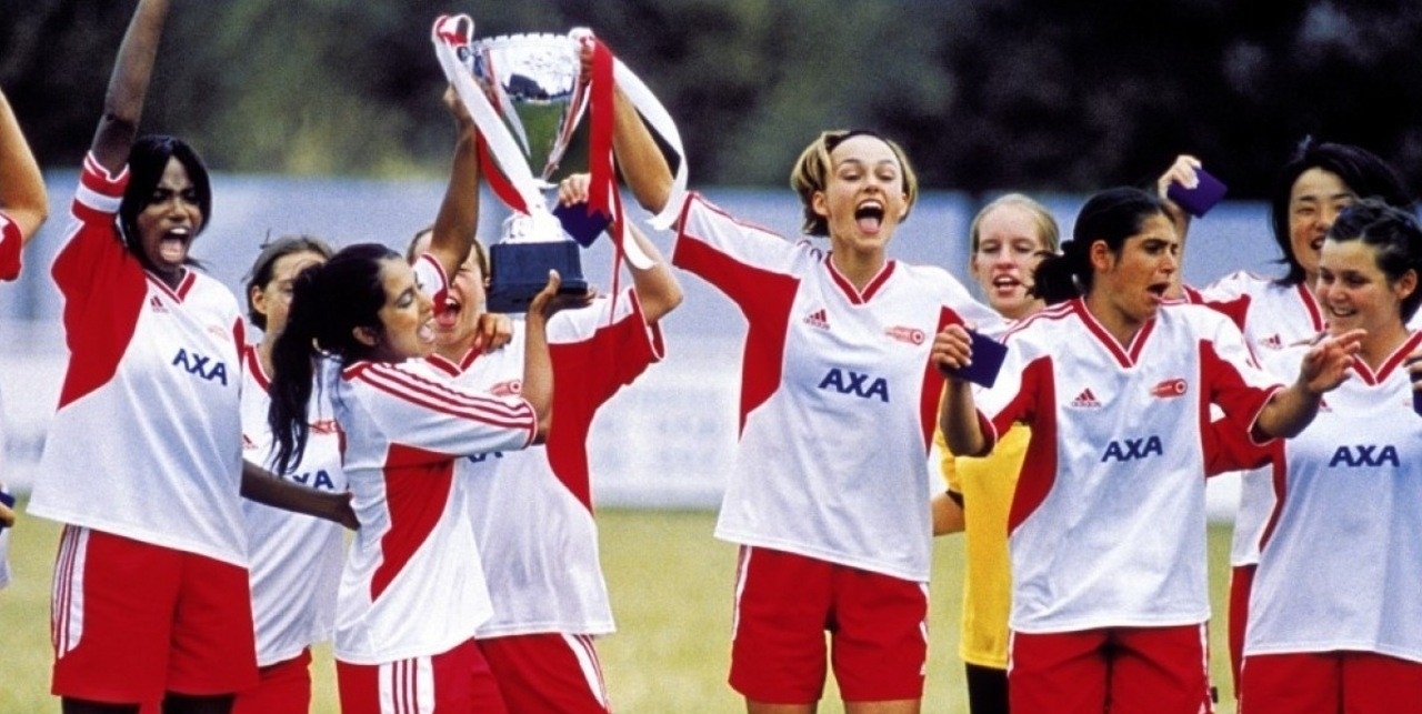 Cena do filme "Driblando o Destino" (2002) - Reprodução