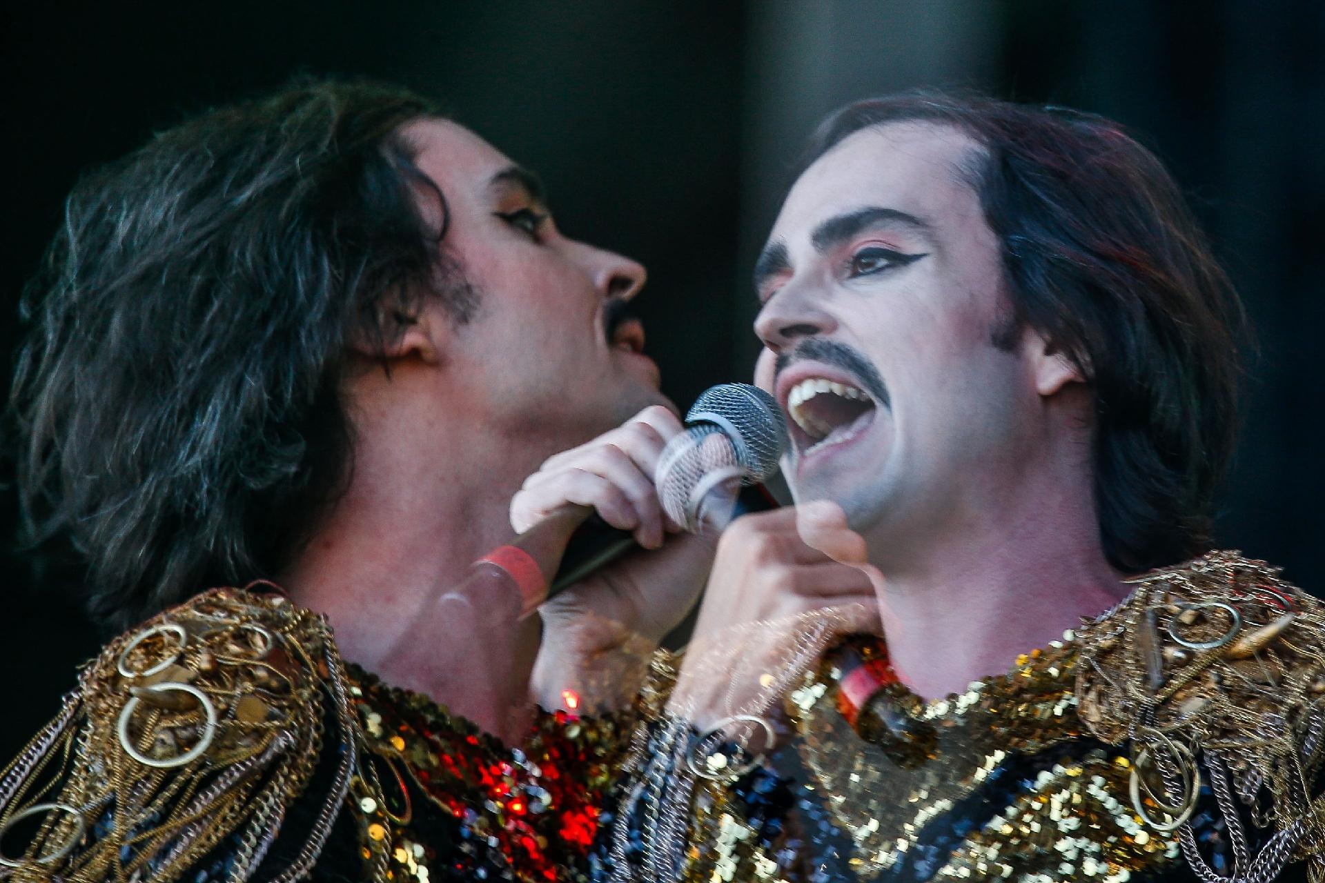 Johnny Hooker convidou Liniker e Almério para cantar a representatividade gay no Palco Sunset, no terceiro dia do Rock in Rio 2017 - Marco Antonio Teixeira/UOL