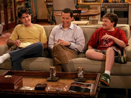 Cena da série "Two and a Half Men" - Divulgação
