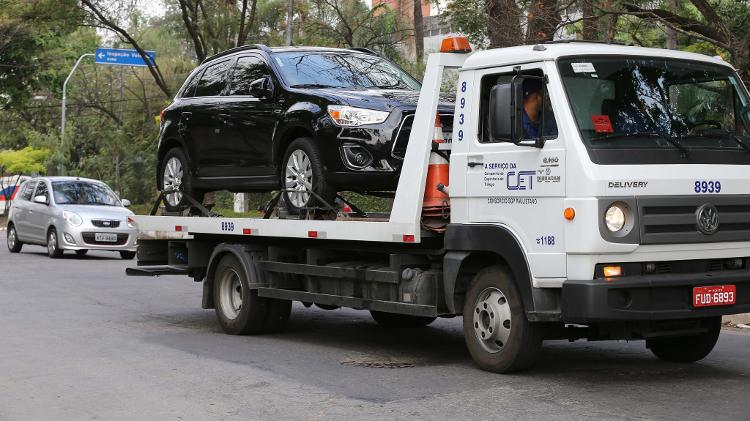 TENTANDO GUINCHAR O CAMINHÃO GUINCHO NA ATUALIZAÇÃO DO CARROS