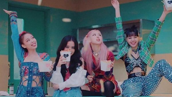 As integrantes do BLACKPINK no clipe de 'Lovesick Girls'