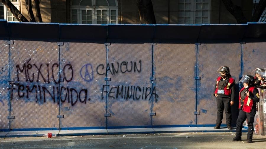 Manifestações por casos de feminídio em Cancún: região em estado de alerta por violência de gênero - NurPhoto via Getty Images